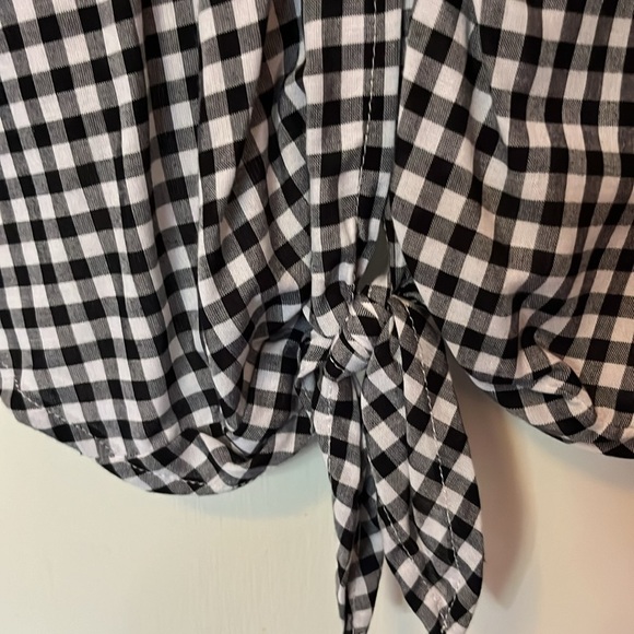 Jones New York Women's L Button Tie Front Blouse Shirt Black Gingham Pla… - Picture 4 of 7
